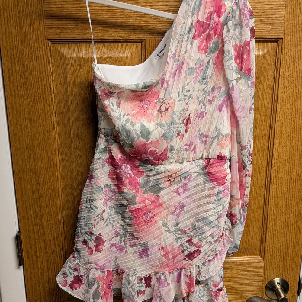 Express One Shoulder NWT White Dress Skort